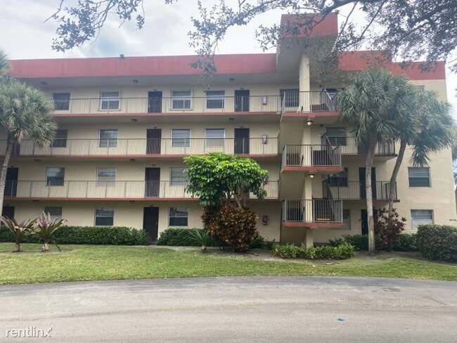 Building Photo - 2 br, 2 bath Condo - 3361 NW 47th Ter