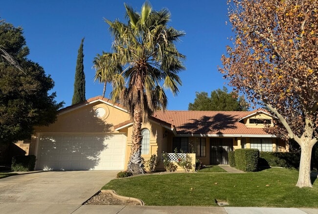 Building Photo - Beautiful West Palmdale Home