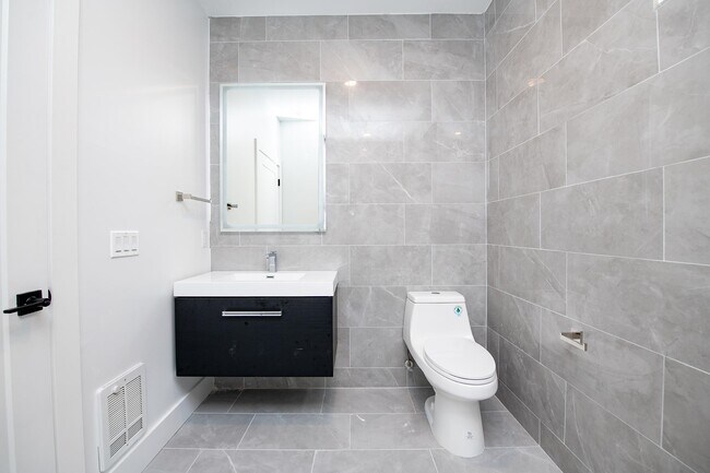 Building Photo - 6710 Park Ave