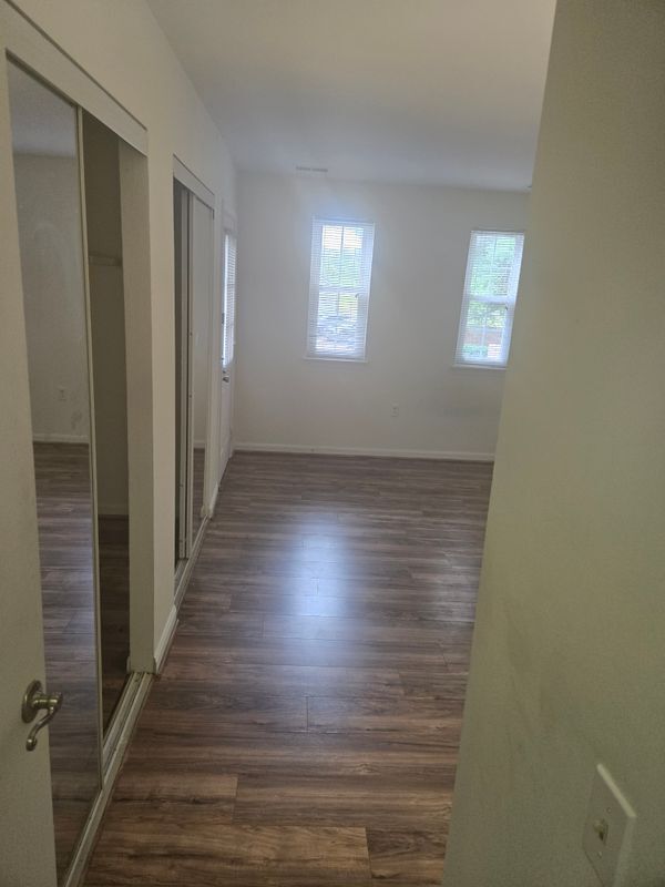Building Photo - 18302 Streamside Dr