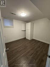 Building Photo - 631 Ashprior Ave