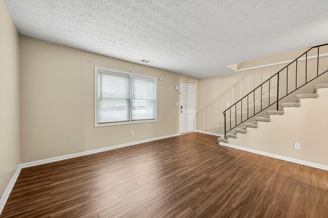 Building Photo - 1009 Cedar Ave