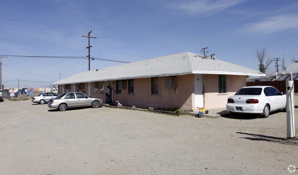 Foto del edificio - 25004 W Main St