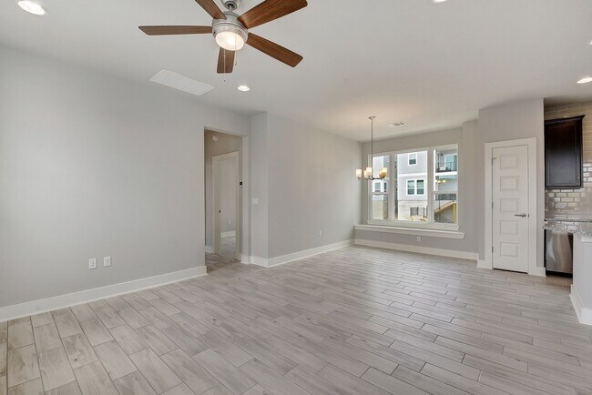 Building Photo - 2004 Warely Ln