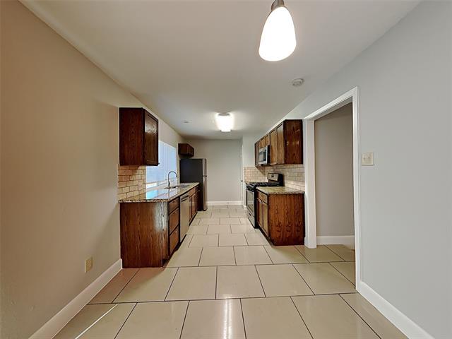 Foto del edificio - 7215 Harold Walker Dr