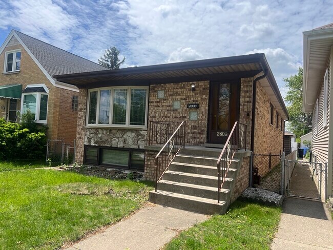Foto del edificio - 5712 N Avondale Ave