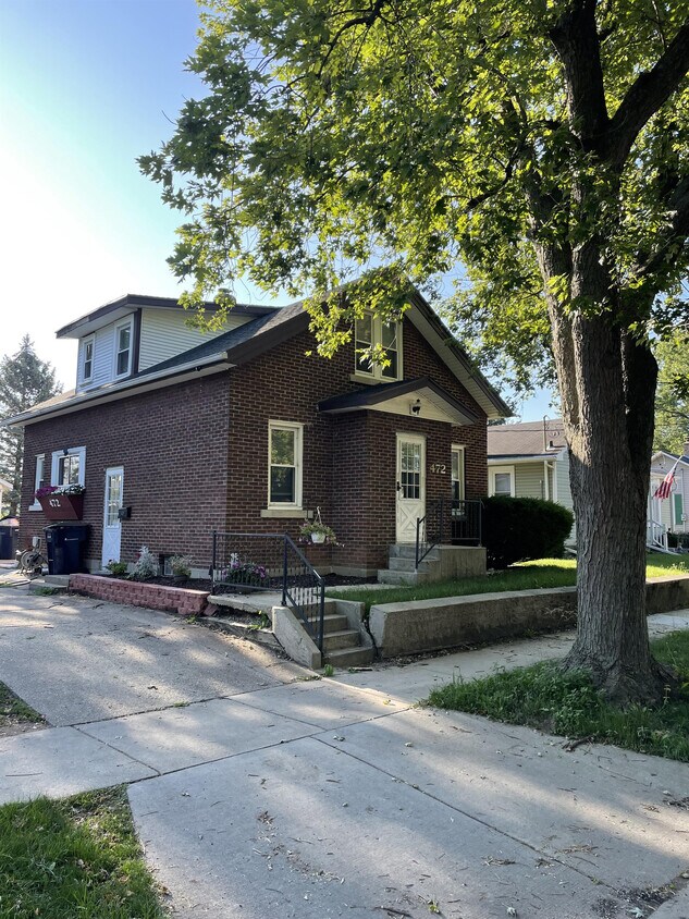 472 N Oakhill Ave, Janesville, WI 53548 House for Rent in Janesville