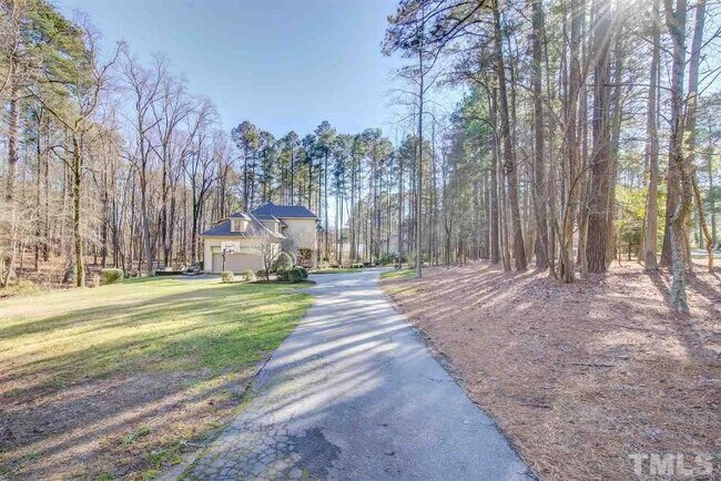 Building Photo - 3417 Friendship Rd