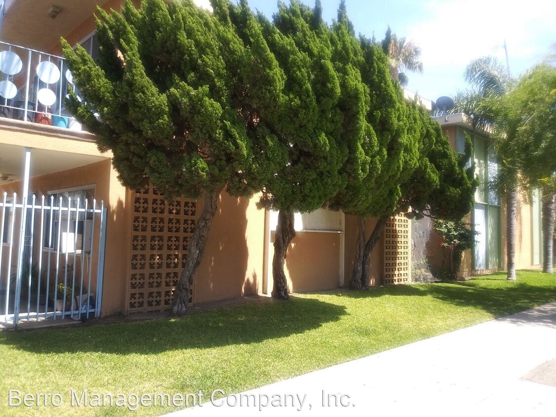 Primary Photo - 1550-1604 Henderson Ave