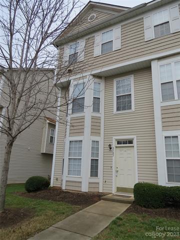 Building Photo - 8105 Kings Creek Dr