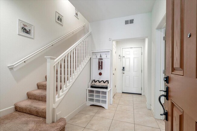 Building Photo - 38922 Tobira Pl