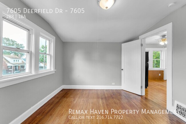Foto del edificio - 7605 Deerfield Dr. UP Unit, Parma - Spacio...