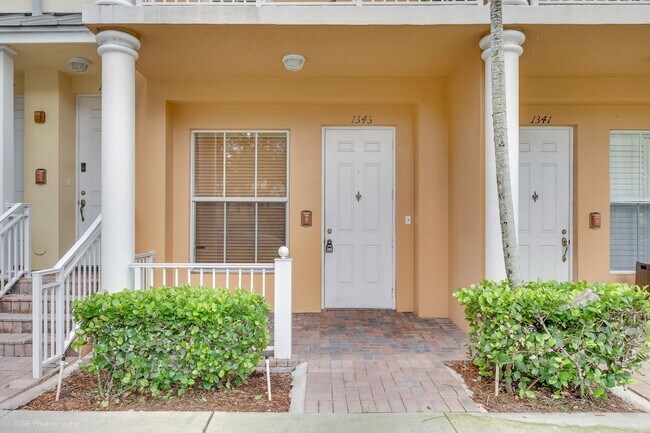 Charming spacious 1 bed 1 bath unit in the... - Charming spacious 1 bed 1 bath unit in the... Apartment