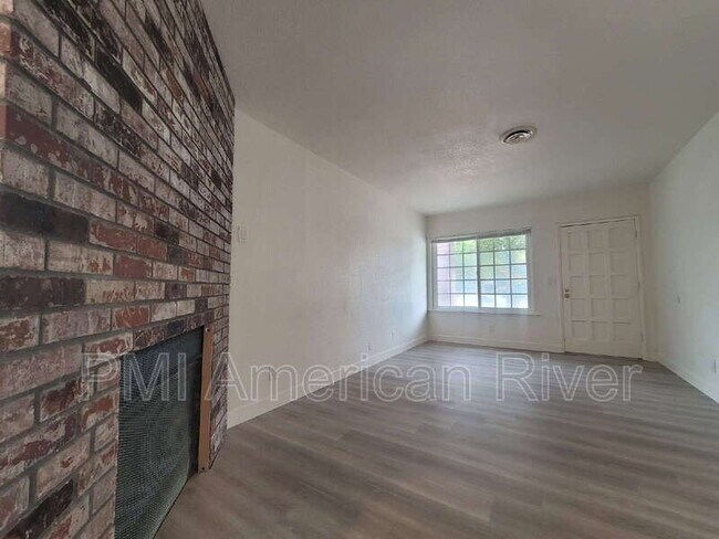 Foto del edificio - 4040 Vosburg St