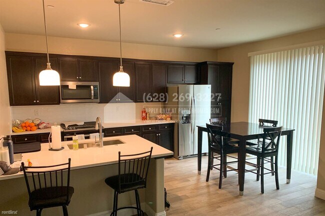 Foto del edificio - 3 br, 2.5 bath House - 6226 East Nala Drive -