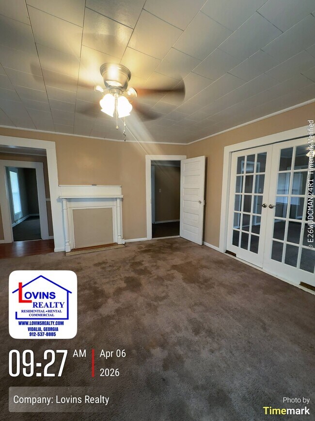 Foto del edificio - 745 Rock Springs Rd