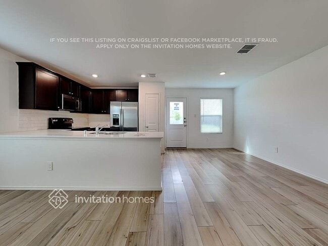 Foto del edificio - 10616 Sewell Cir