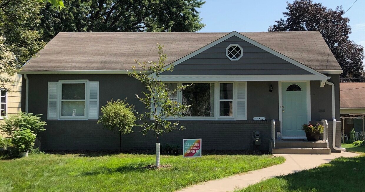 Primary Photo - 5629 Thomas Ave S