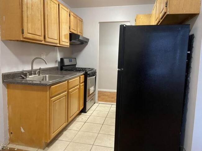 Foto del edificio - 2 bedroom in BRONX NY 10471