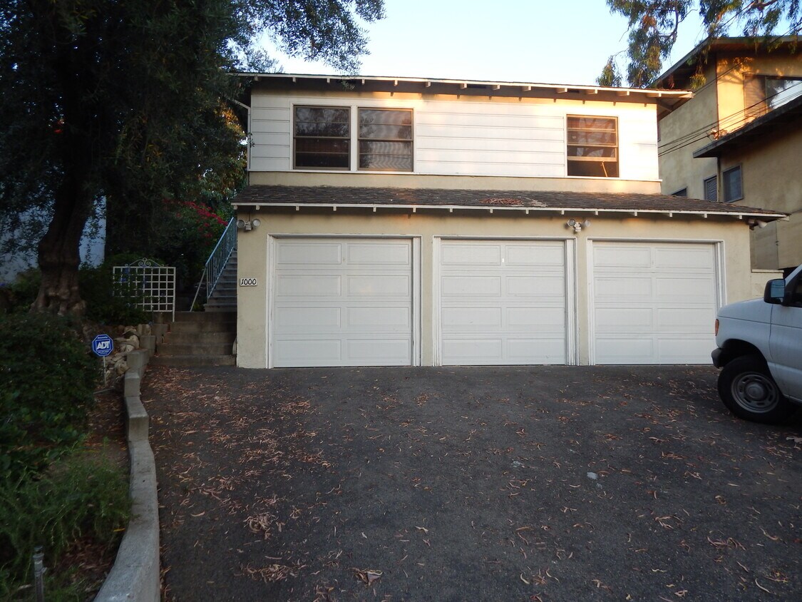 Street view & parking garage - 1000 Arroyo Dr