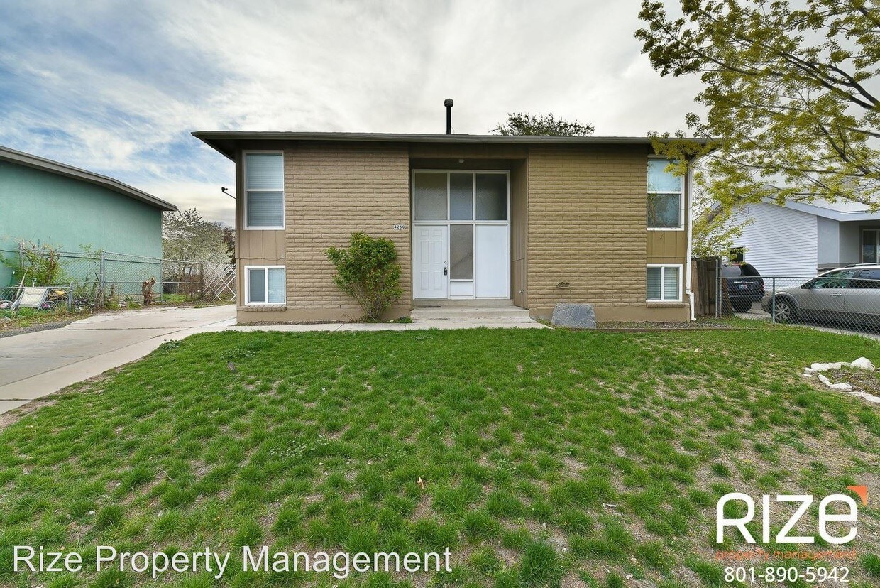 Primary Photo - 5 br, 2 bath House - 4250 Whipoorwhil
