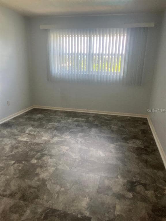 Building Photo - 221 Columbia Dr