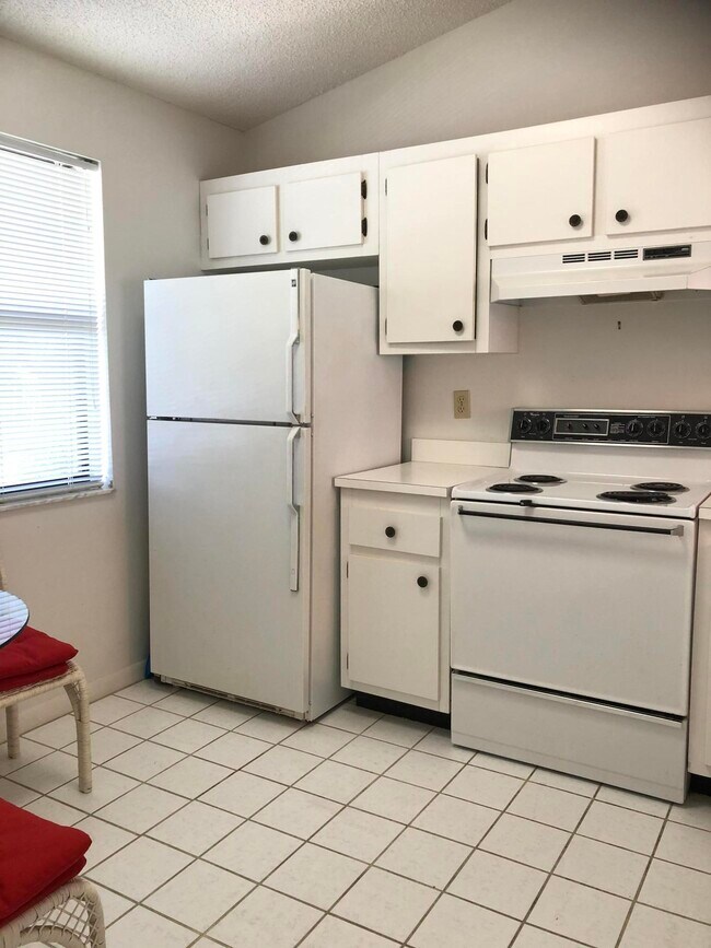 Building Photo - 4626 Lucerne Lakes Blvd E