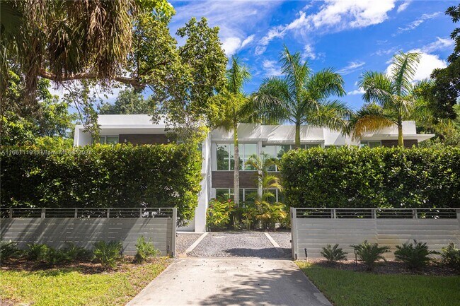 Building Photo - 6790 SW 72nd St