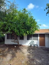 Building Photo - 11342 Peachtree Dr