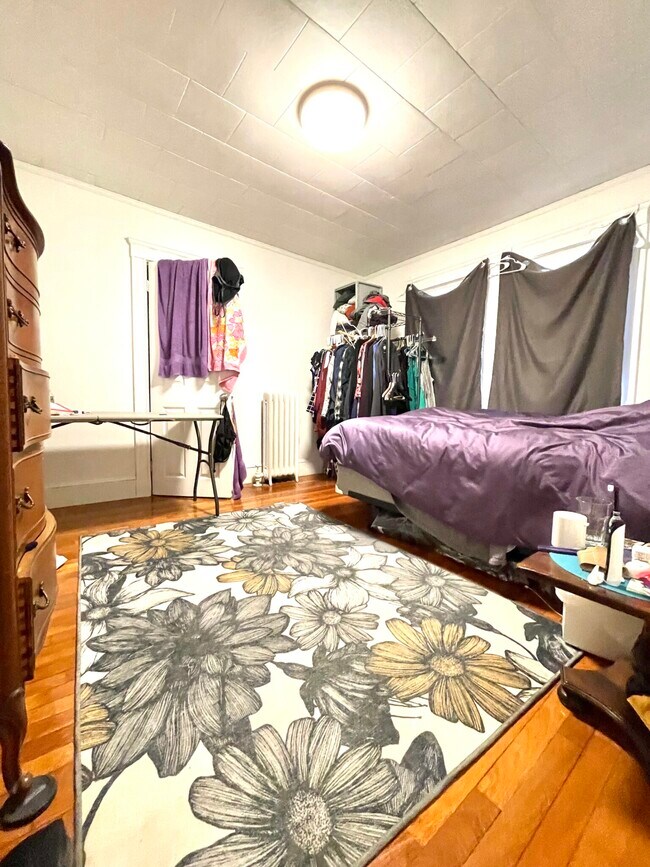 Foto del edificio - 6 Endicott Ave