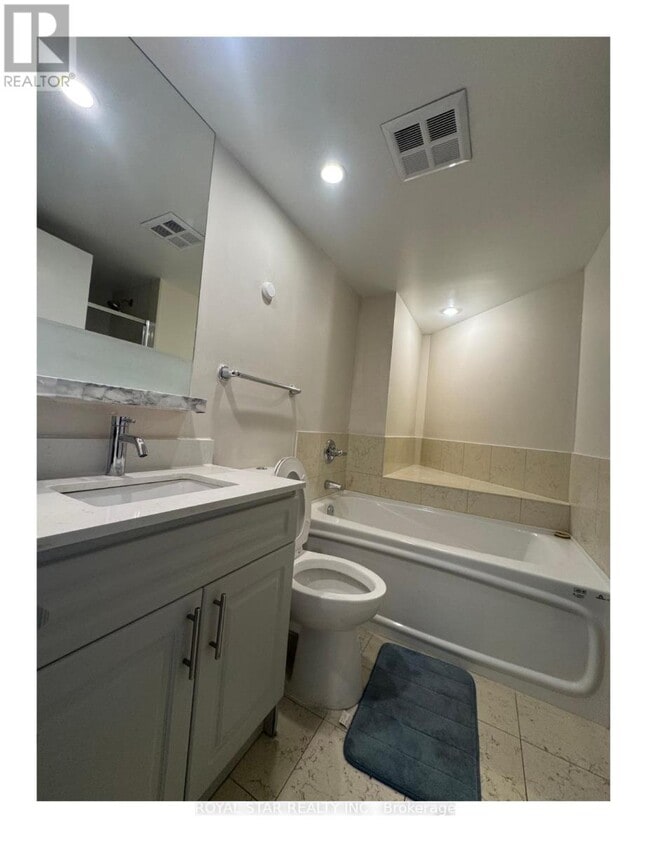 Building Photo - 208 Queens Quay W