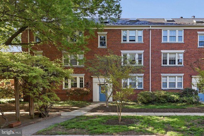 Foto del edificio - 525 Bashford Ln