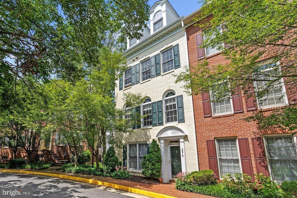 Foto principal - 8878 Ashgrove House Ln