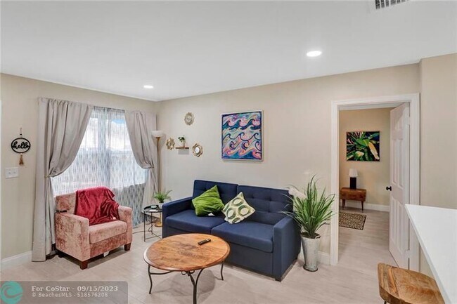 Foto del edificio - 3779 NE 10th Ave