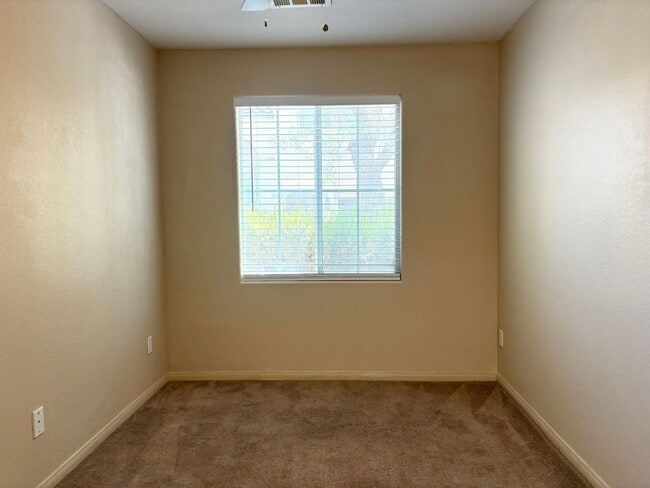 Foto del edificio - 4753 Newby Hall Ct