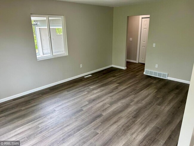 Foto del edificio - 20555 Smith St NW