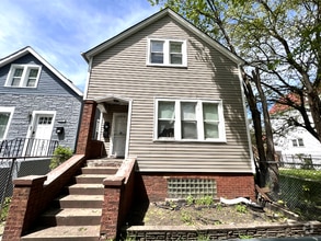 Building Photo - 8238 S Saginaw Ave