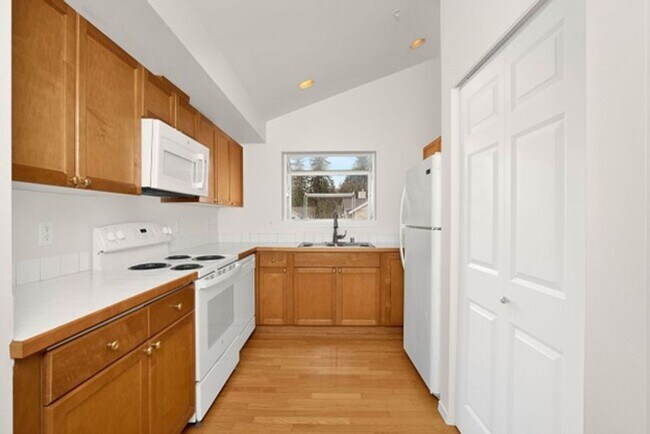 Foto del edificio - Bothell Hidden Creek 2BD/2BA Home