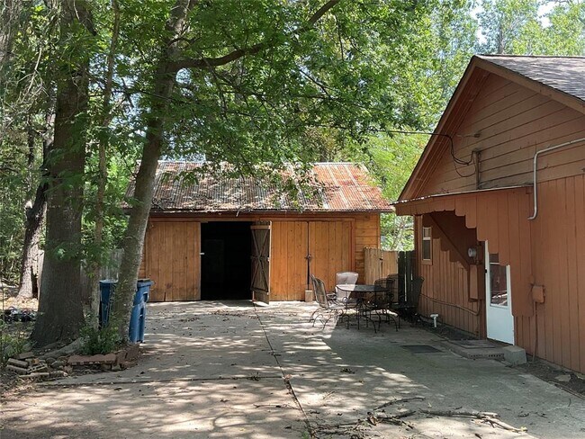 Foto del edificio - 18144 Lark Ln