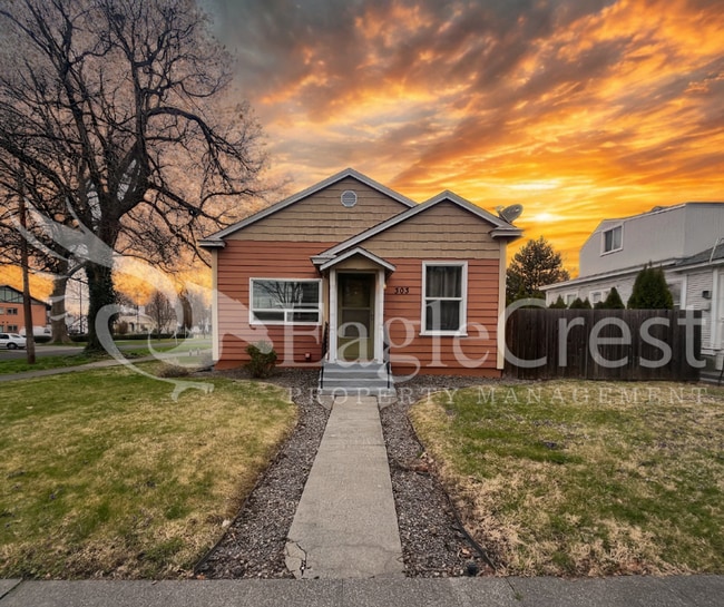 Building Photo - Spacious 3-Bedroom Home with Finished Basement & Fenced Yard