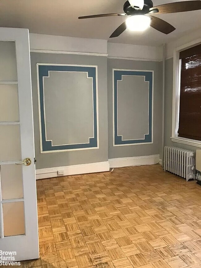 Building Photo - Charming One Bedroom-Prime LIC-NO FEE