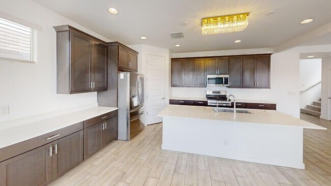 Building Photo - 2567 W Hidalgo Ave