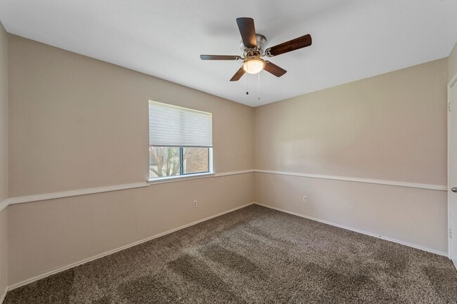 Building Photo - 2522 Kimberly Dr