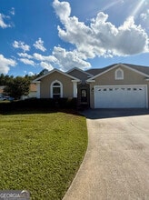 Building Photo - 110 Renee Dr