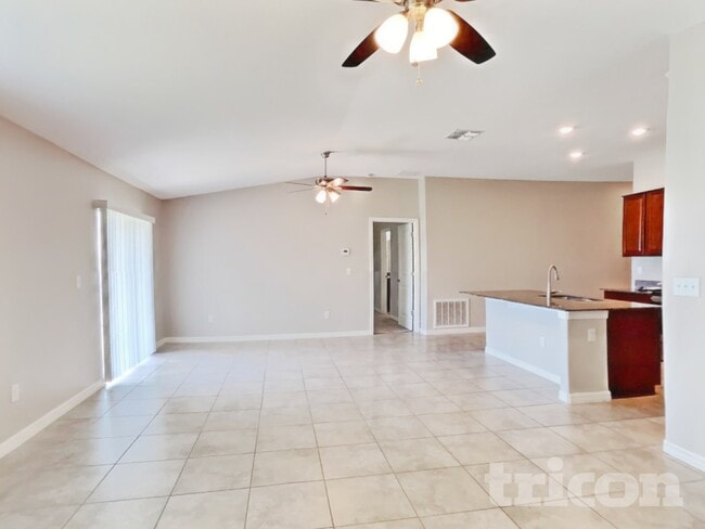 Foto del edificio - 1721 Broad Winged Hawk Dr