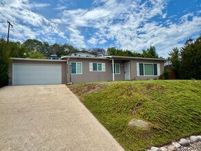 Building Photo - 8829 Greenview Pl