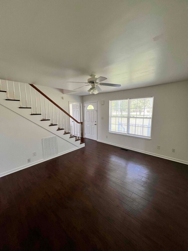 Foto del edificio - 369 Old Kinser Rd SE