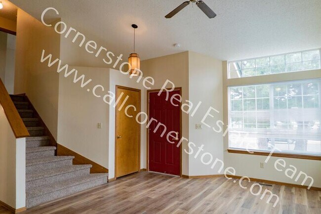 Photo - 3050 Haystack Dr House