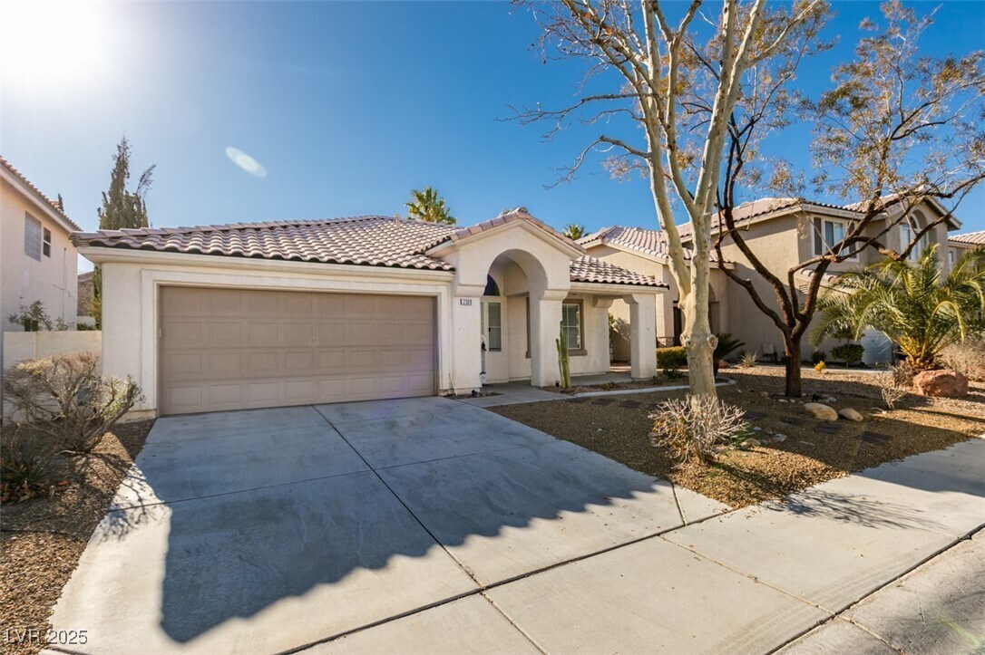 Foto principal - 2309 Flower Spring St