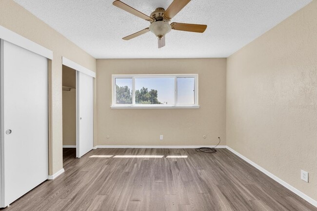 Foto del edificio - 3300 Johnson Ave